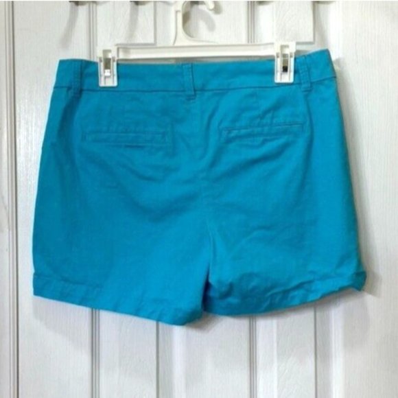 Crown & Ivy shorts women size 8 Caroline chino aqua beach Summer nice condition - Picture 2 of 3